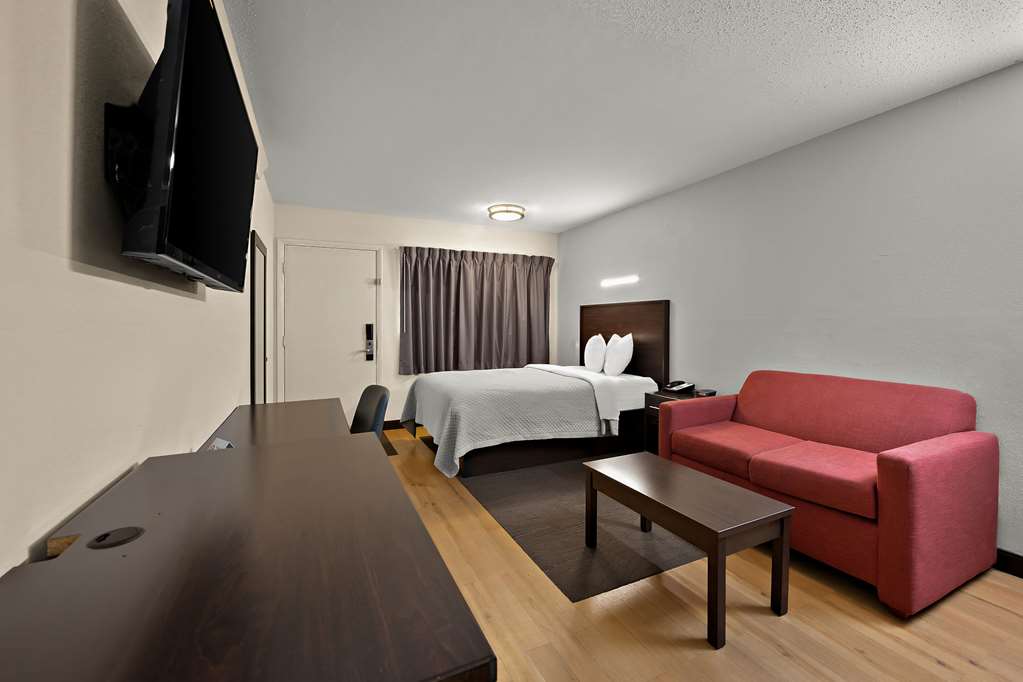 Suburban Studios Peoria - photo 14