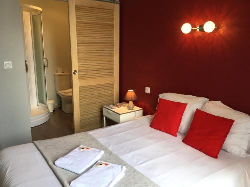 Cafe Hotel Du Theatre — Dinan
