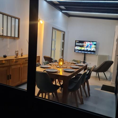 Au Rayon du Soleil in Roye, France