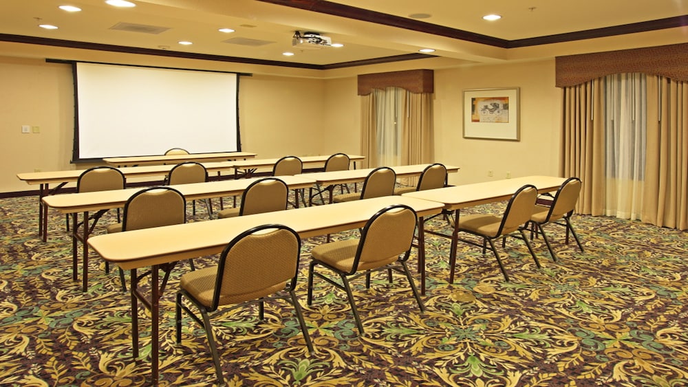 Staybridge Suites Hot Springs by IHG - photo 38