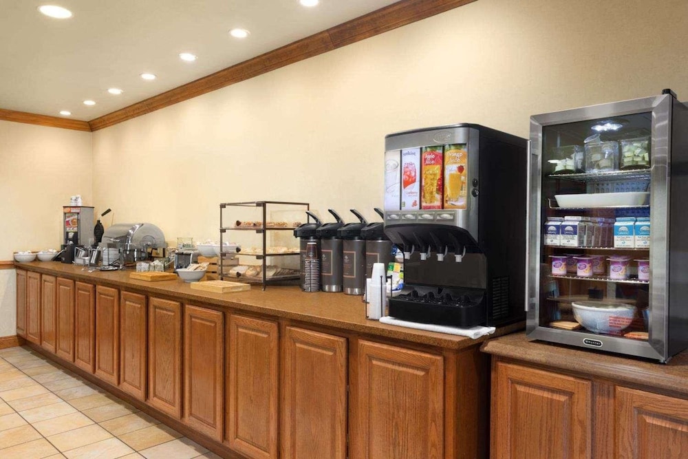 Country Inn & Suites by Radisson Saraland AL - photo 15