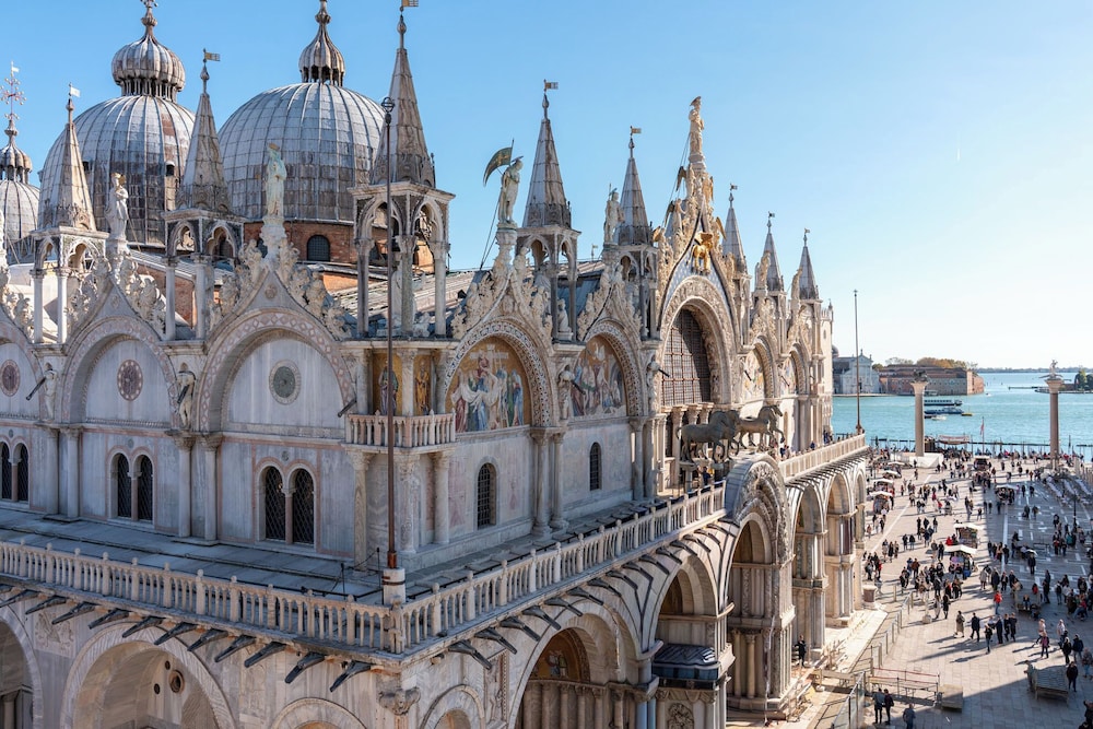Canaletto Luxury Suites San Marco Luxury — 4-Star Luxury Hotel in Venice, Italy