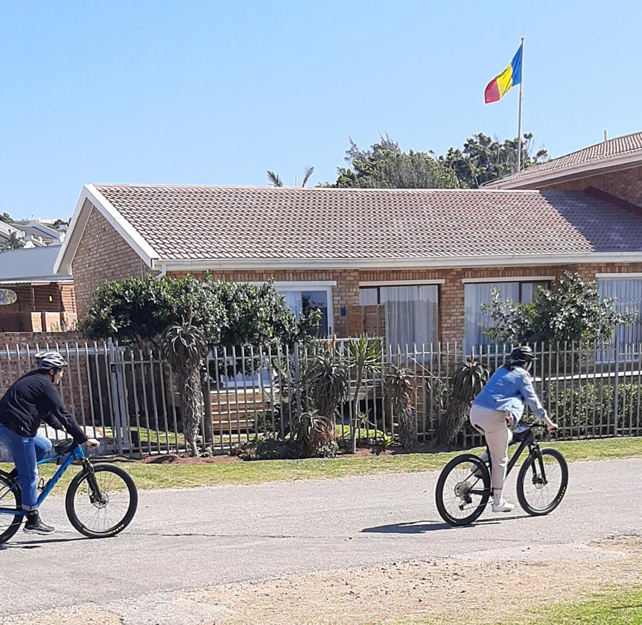 Surf Point Ride - carbon neutral hotel in Unknown City