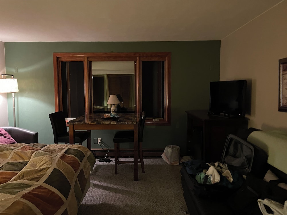 Valhalla Hillside Inn - photo 23