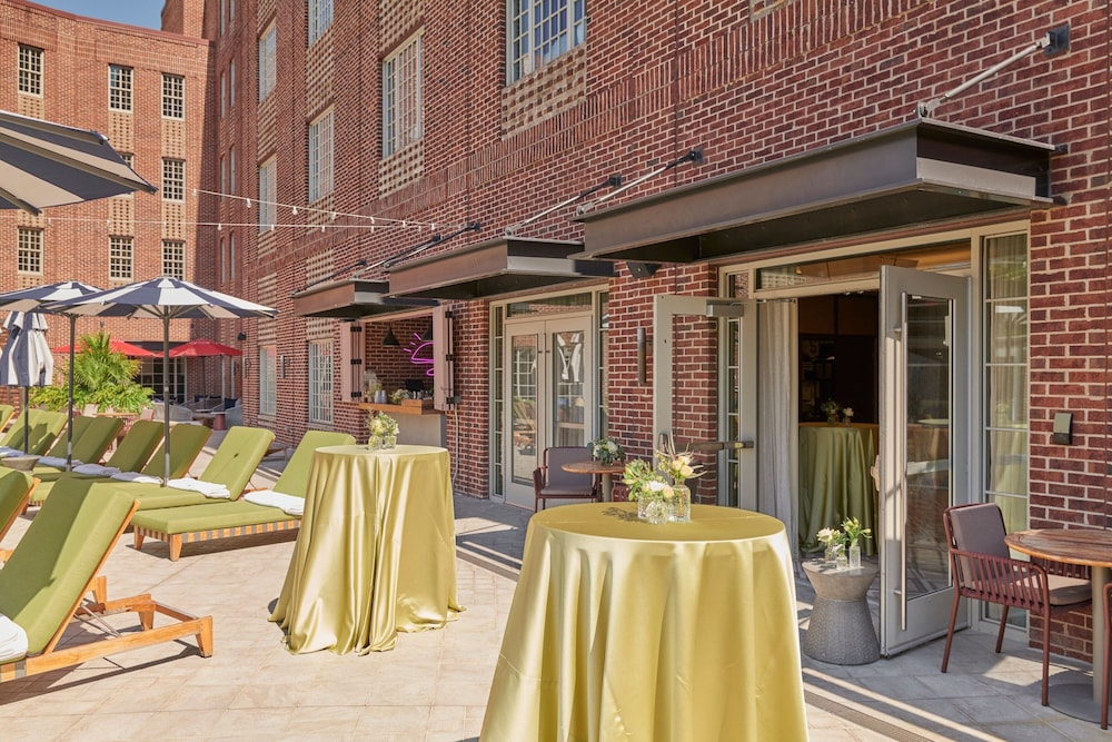 The Alida Savannah a Tribute Portfolio Hotel - photo 48