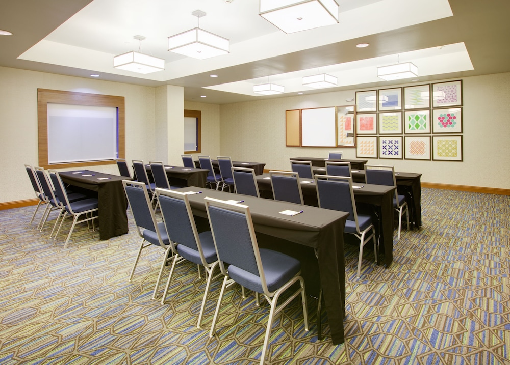 Holiday Inn Express & Suites Burleson Ft. Worth by IHG - photo 26