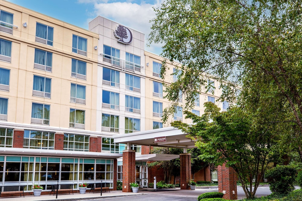 DoubleTree by Hilton Hotel Boston Bayside — 4-Star Luxury Hotel in Boston, United States