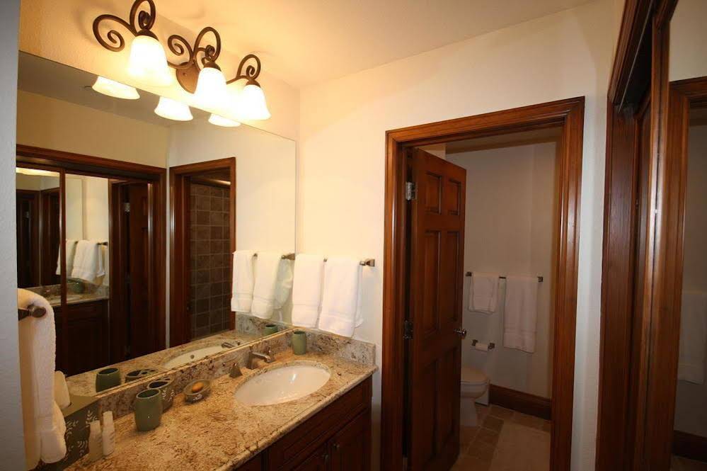 Snowberry by Elevation Accommodations - photo 3