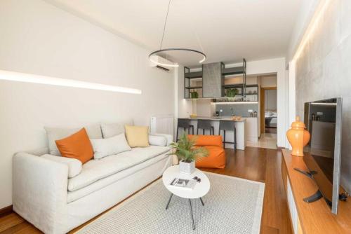 Elegant Mountain view Apartment next to seaside — 4-Star Luxury Hotel in Thessaloniki, Greece