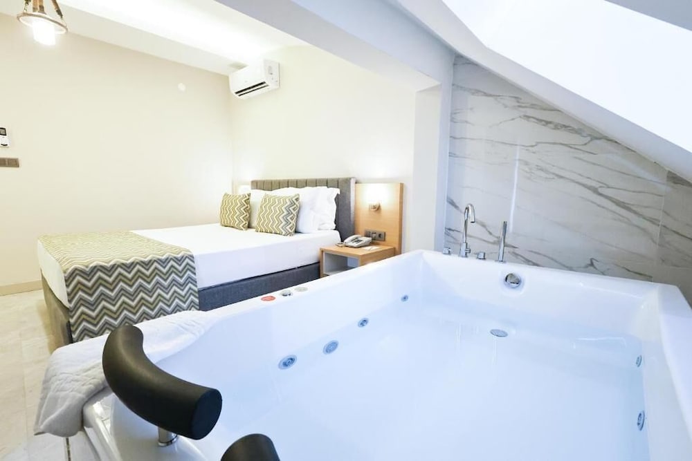 Livia Residence — 4-Star Luxury Hotel in Antalya, Turkey