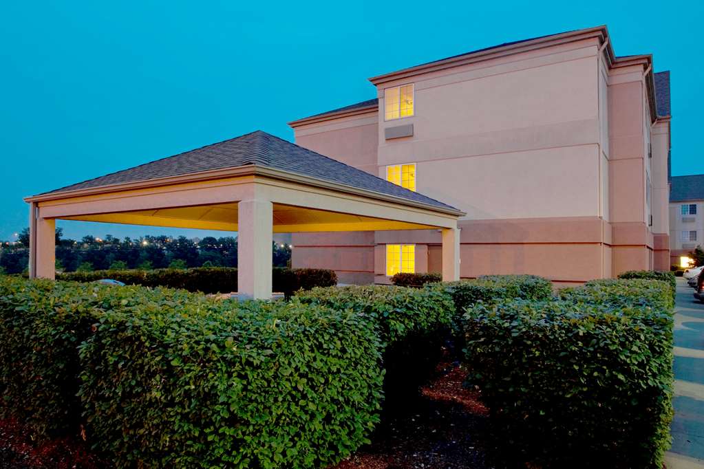Sonesta Simply Suites Pittsburgh Airport - photo 4