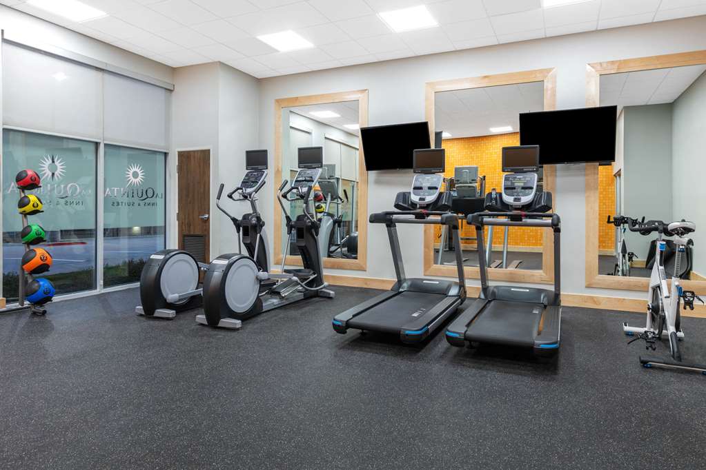 La Quinta Inn & Suites by Wyndham Lewisville - photo 15