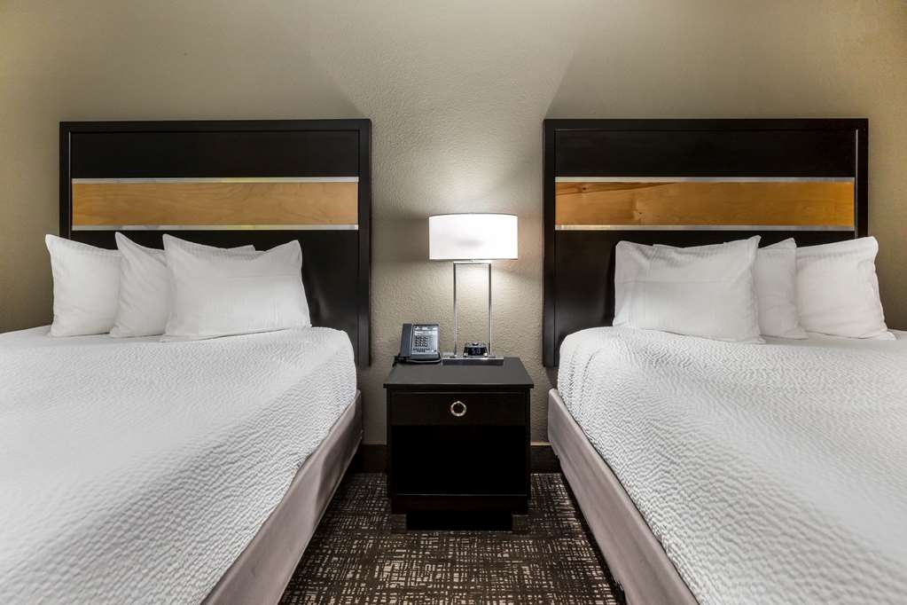 La Quinta Inn & Suites by Wyndham San Diego Mission Bay - photo 12