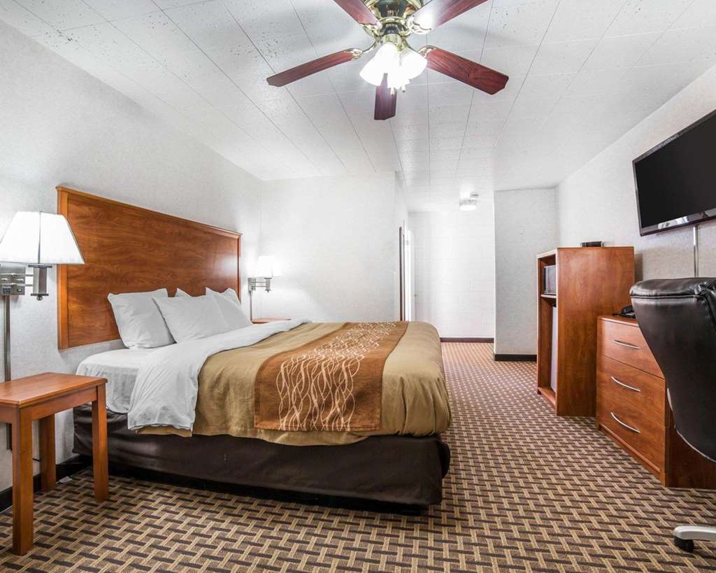 Rodeway Inn Elko Downtown Area - photo 13