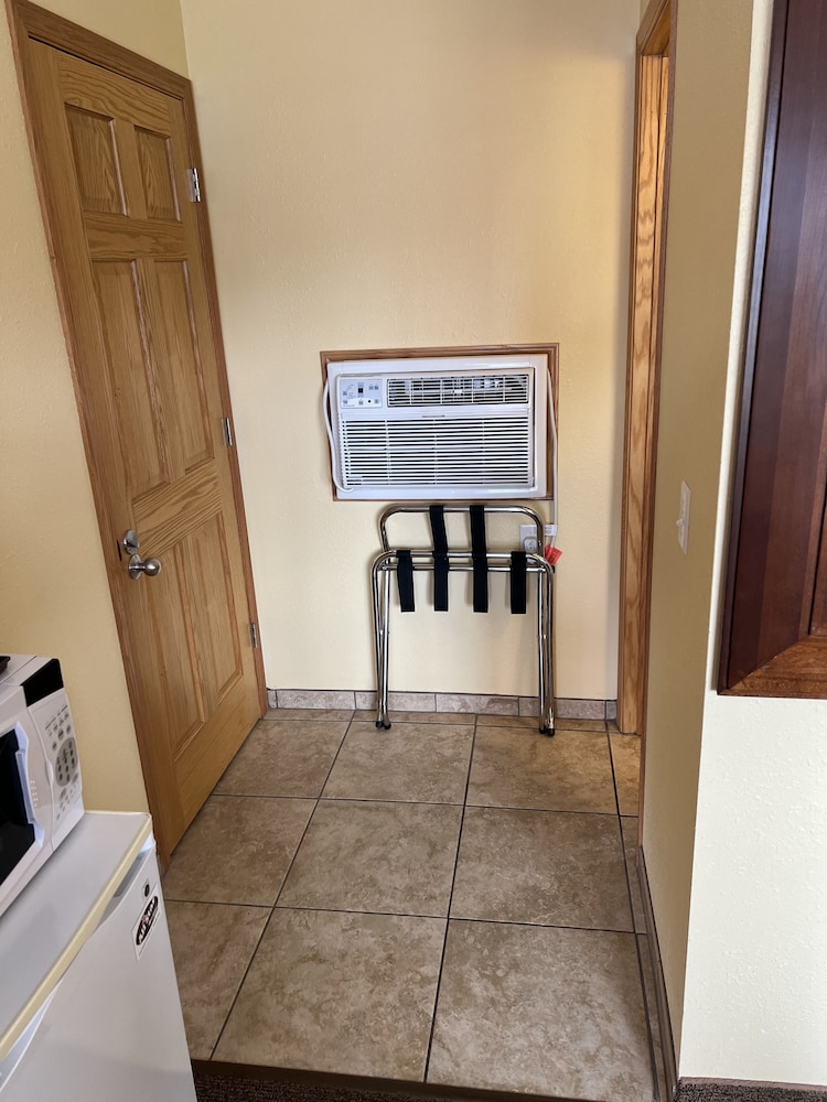All Star Inn & Suites - photo 96
