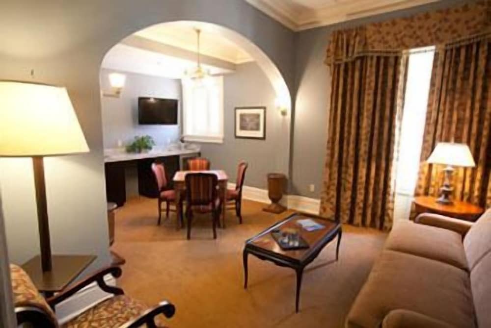 Mansions on Fifth Hotel - photo 36