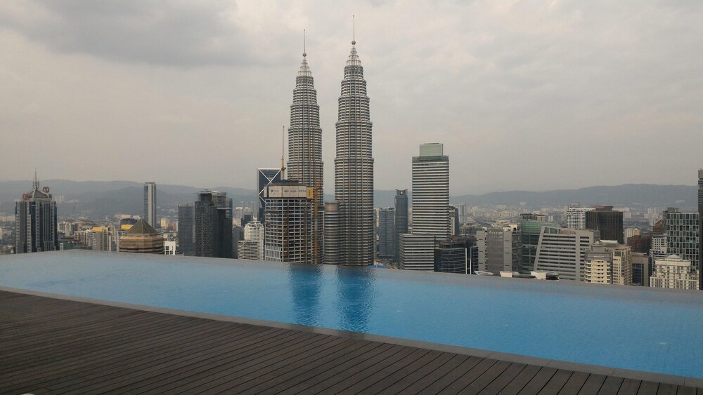 KLCC Platinum Luxury Suites — 4-Star Luxury Hotel in Kuala Lumpur, Malaysia