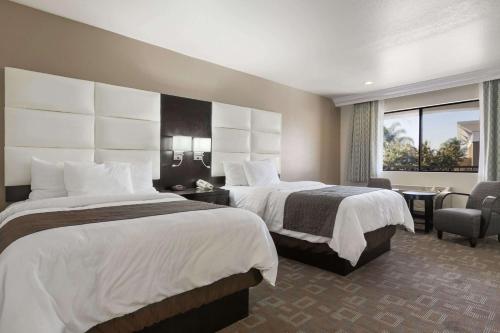 Days Inn by Wyndham Downey - photo 10