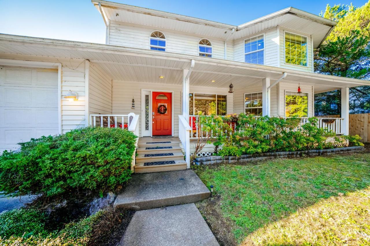 Beaches and Greens Guesthouse — 4-Star Luxury Hotel in Waldport, United States