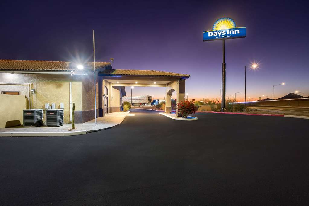 Days Inn by Wyndham Buckeye - photo 8
