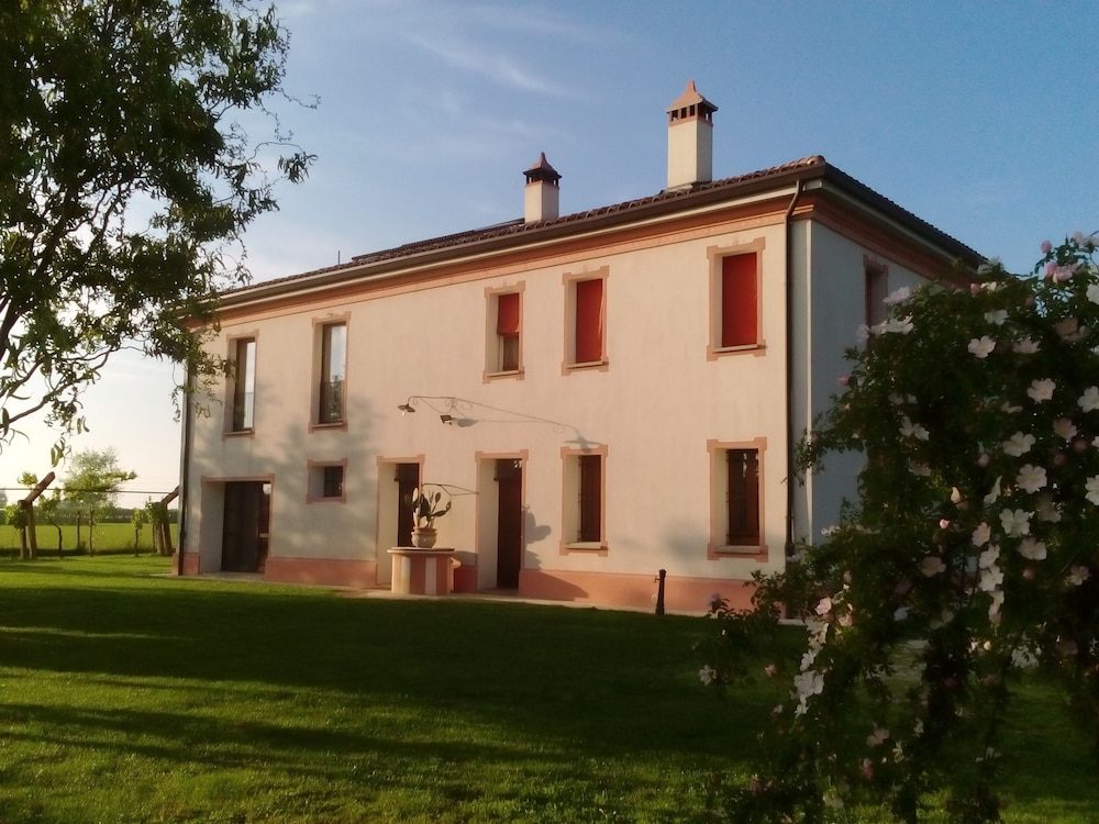 L'Antico Casale dei Sogni — 4-Star Luxury Hotel in Lugo, Italy
