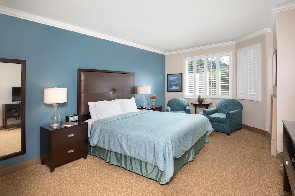 Blue Dolphin Inn - photo 5