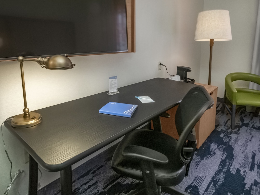 Fairfield Inn & Suites by Marriott Hazleton - photo 11