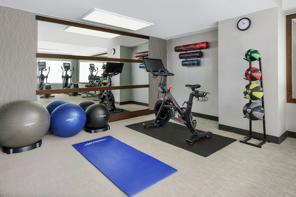Courtyard by Marriott Los Angeles Woodland Hills - photo 22