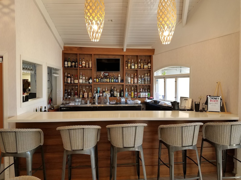 Catalina Canyon Inn - photo 26