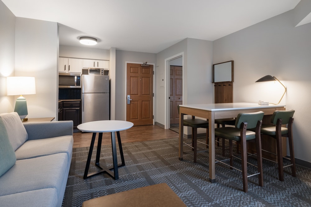 Staybridge Suites Columbus Dublin - photo 17