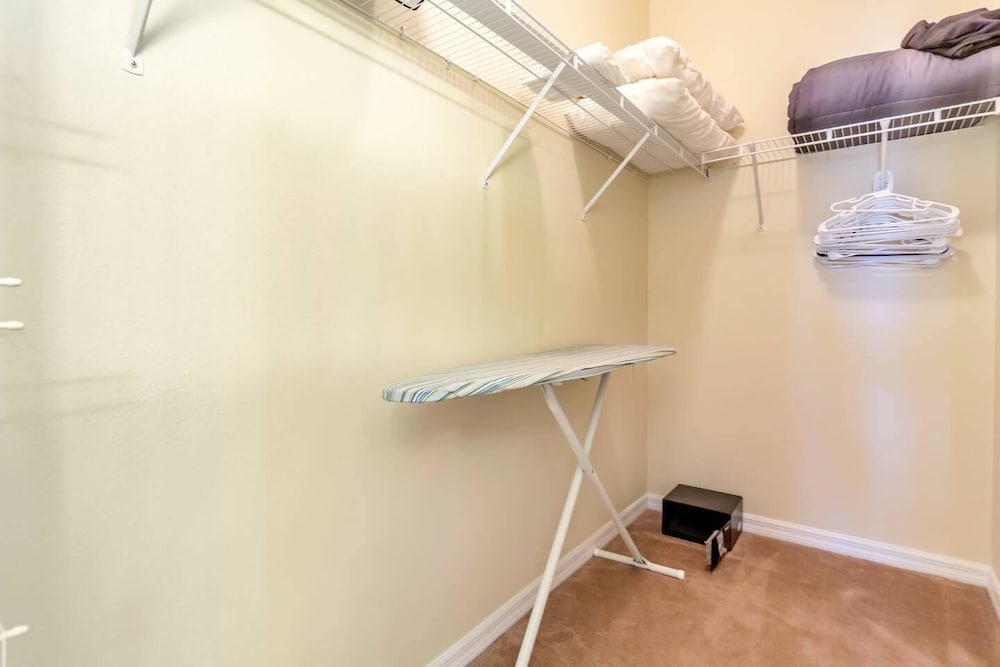 Charming and Comfy Villa. CDC Cleaning Standards Peaceful Resort #4326 - photo 40