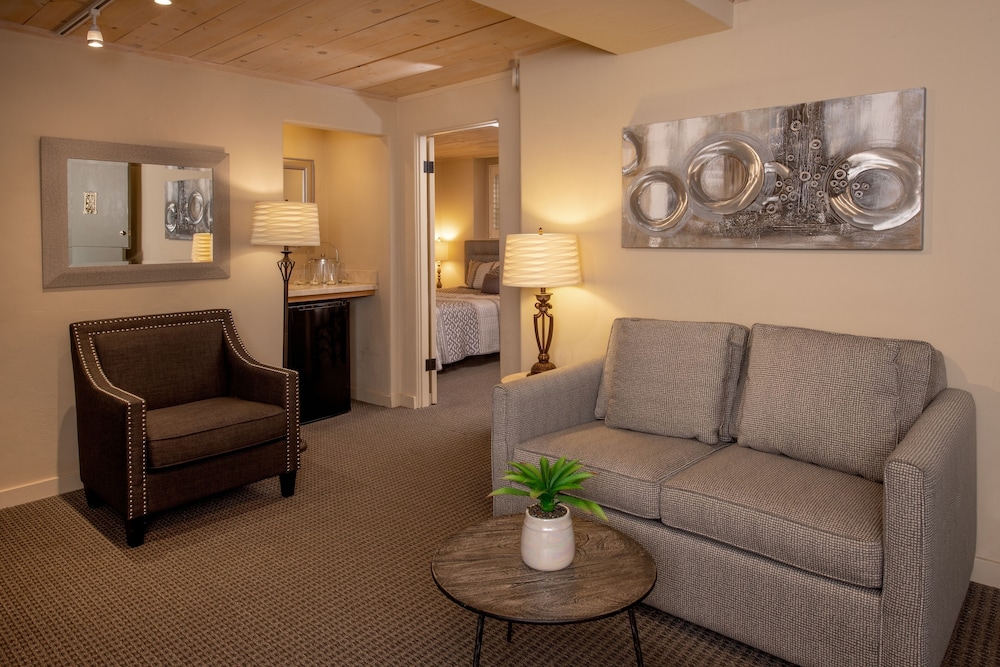 Carmel Country Inn - photo 13