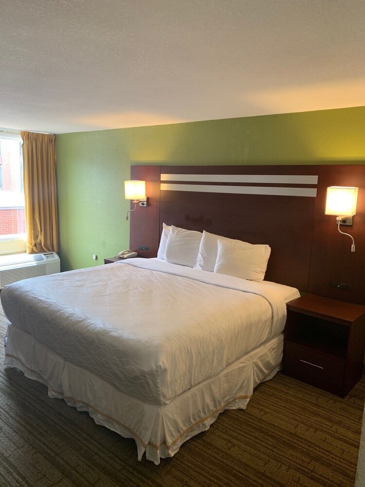 George Washington Hotel Busch Gardens - photo 12