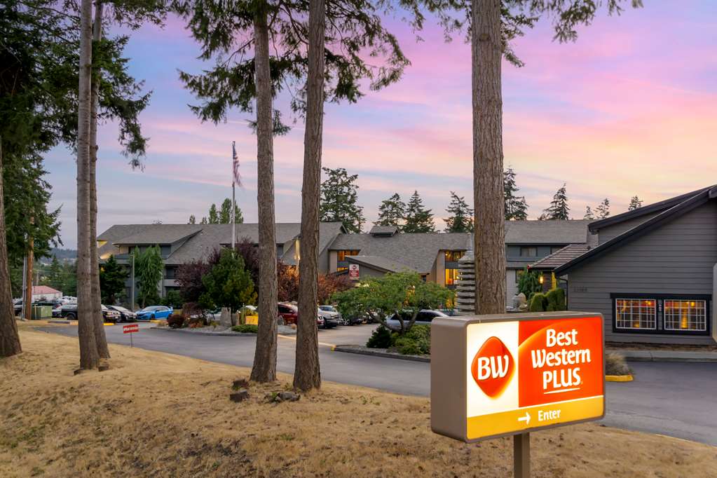 Best Western Plus Oak Harbor Hotel & Conference Center - photo 3