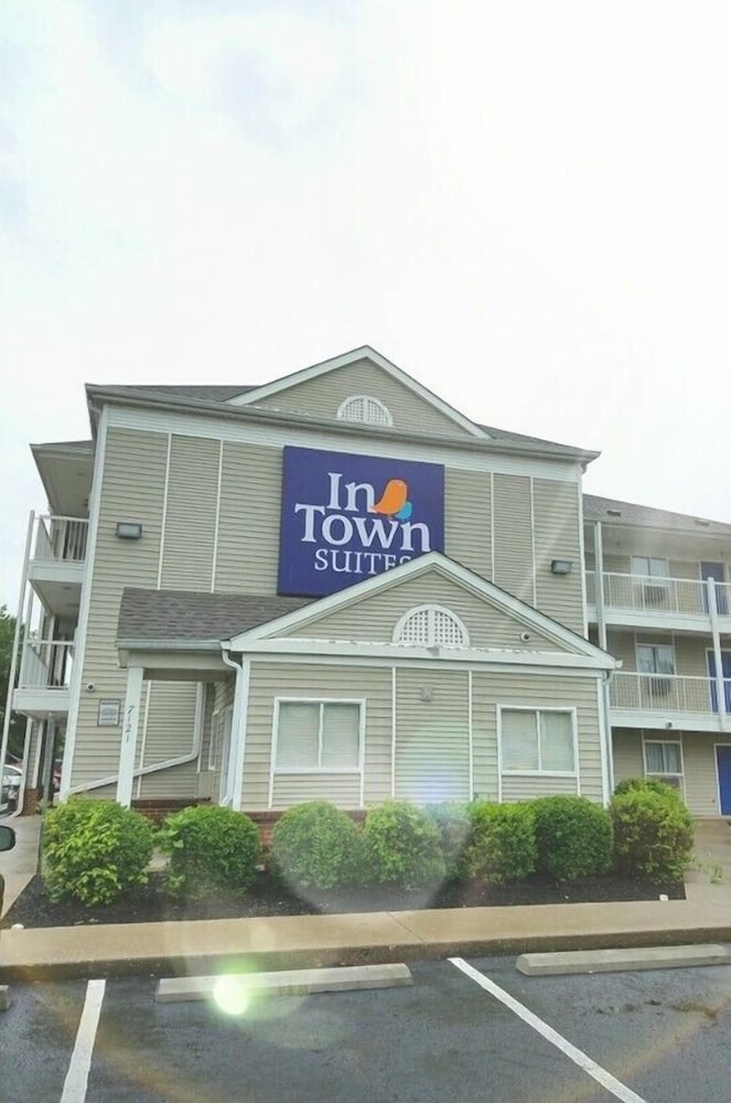 InTown Suites Extended Stay Louisville KY Preston Hwy - photo 26