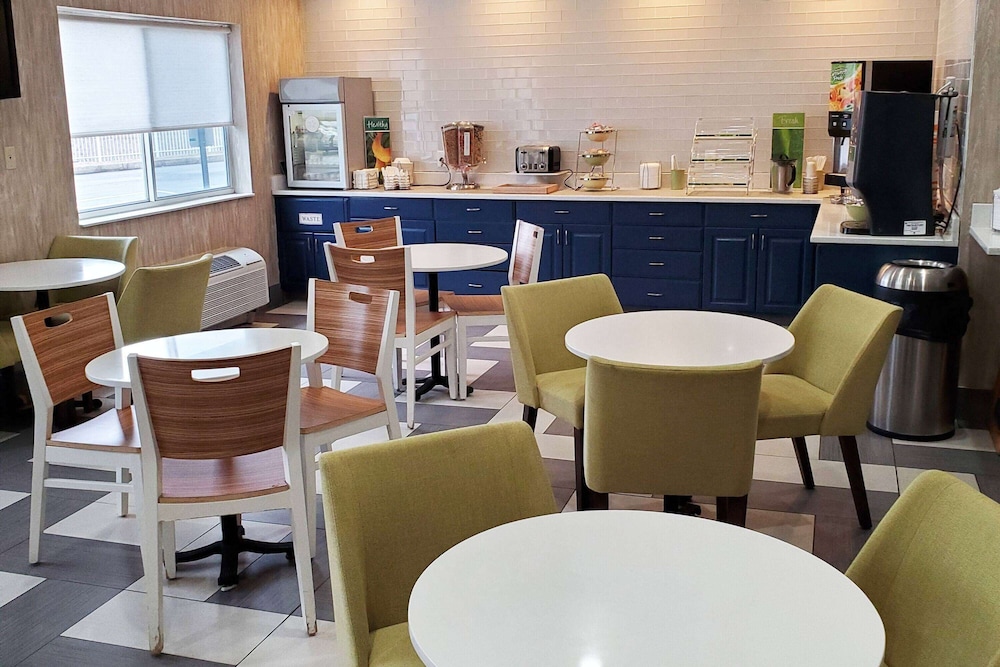 Wingate by Wyndham Uniontown - photo 29