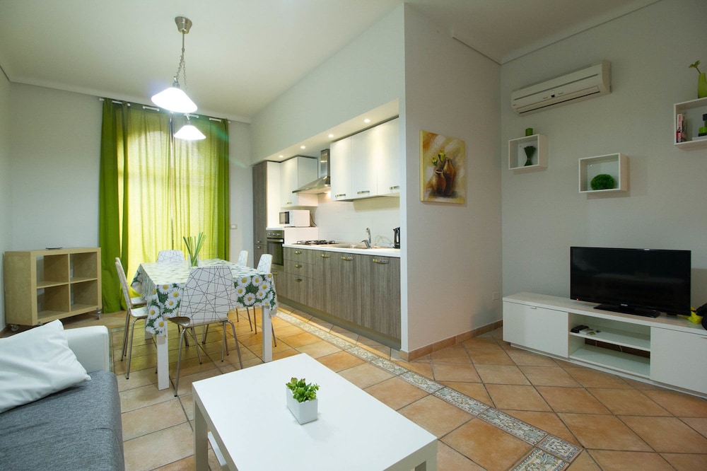 Appartamento Narciso Case Sicule — 4-Star Luxury Hotel in Pozzallo, Italy