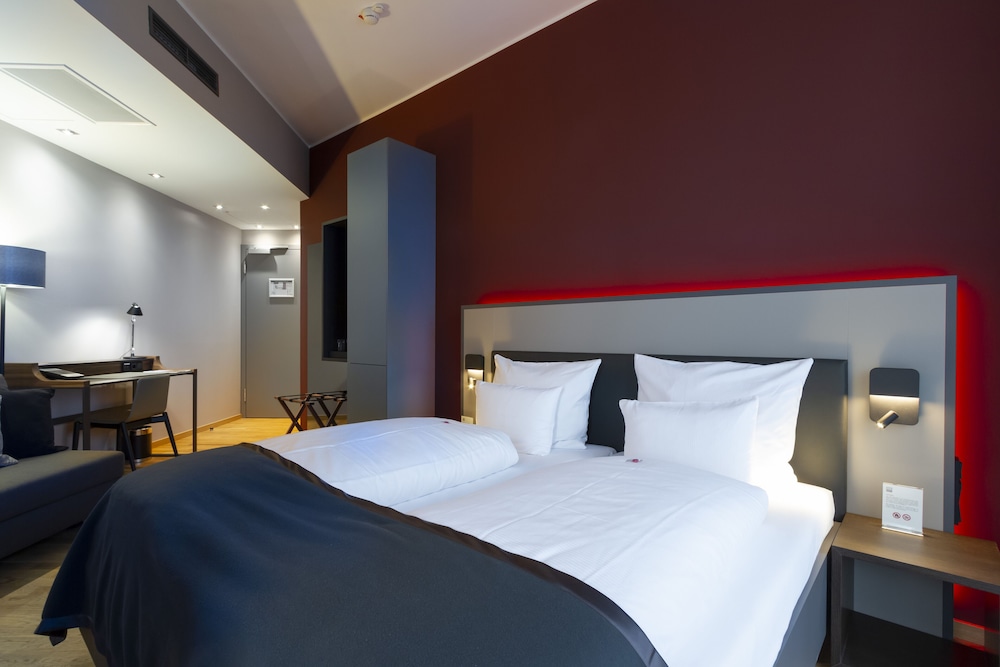 Qube Hotel Bahnstadt — Heidelberg — photo 2