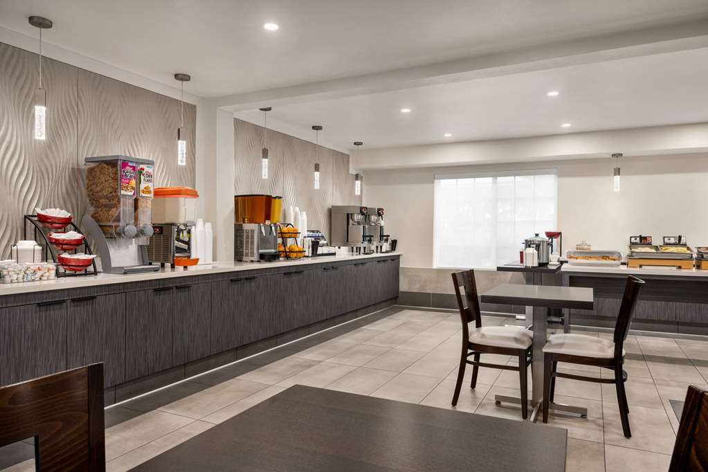 Ramada by Wyndham Anaheim Convention Center - photo 48