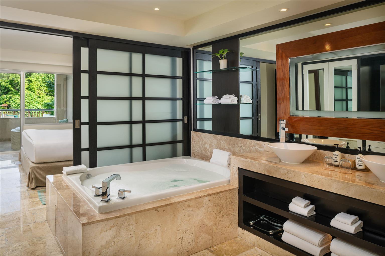Guest room