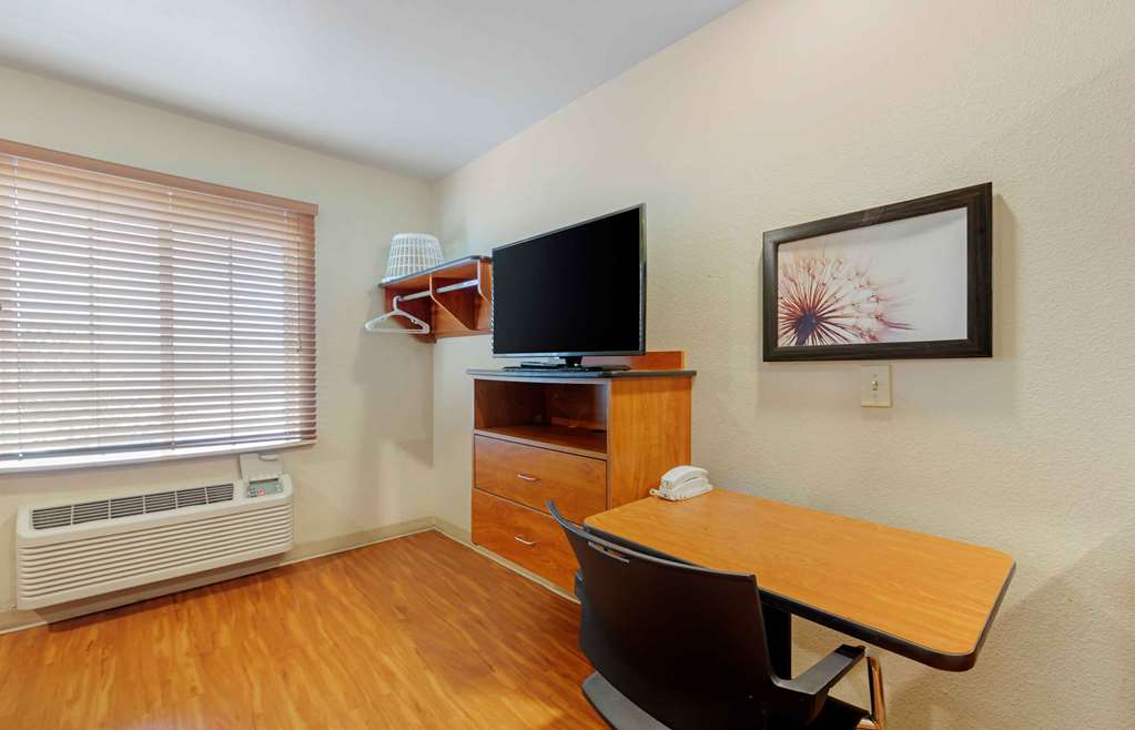 Extended Stay America Select Suites Fort Lauderdale Airport West - photo 7