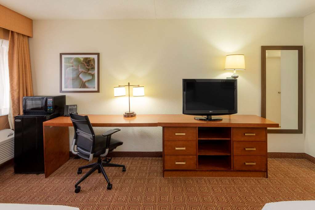 La Quinta Inn by Wyndham Minneapolis Airport Bloomington - photo 34