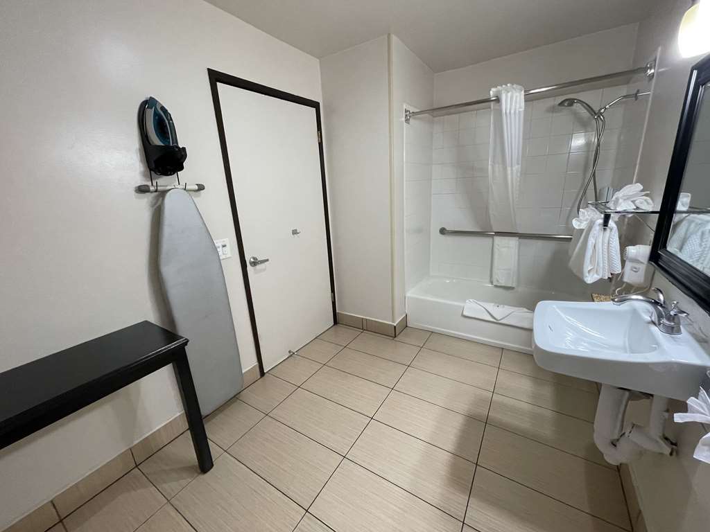 Quality Inn Ontario Airport Convention Center - photo 18