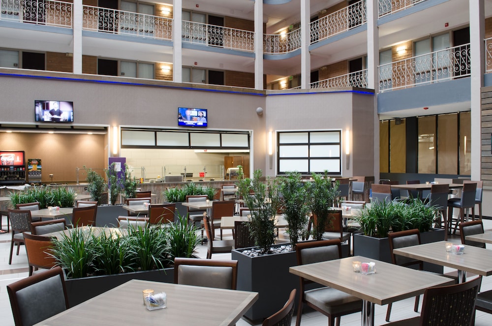 Embassy Suites by Hilton Denver Central Park - photo 30
