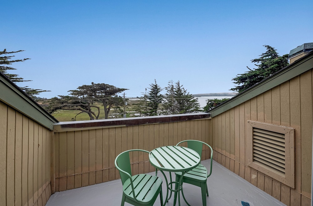 Bodega Coast Inn and Suites - photo 41