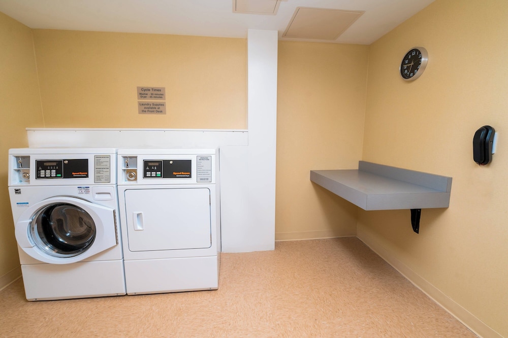 SpringHill Suites by Marriott Newark Fremont - photo 24