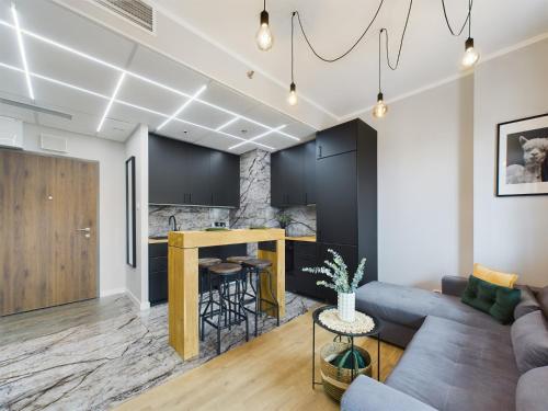 Exceptional Business Apartments by Noclegi Renters — 4-Star Luxury Hotel in Warsaw, Poland