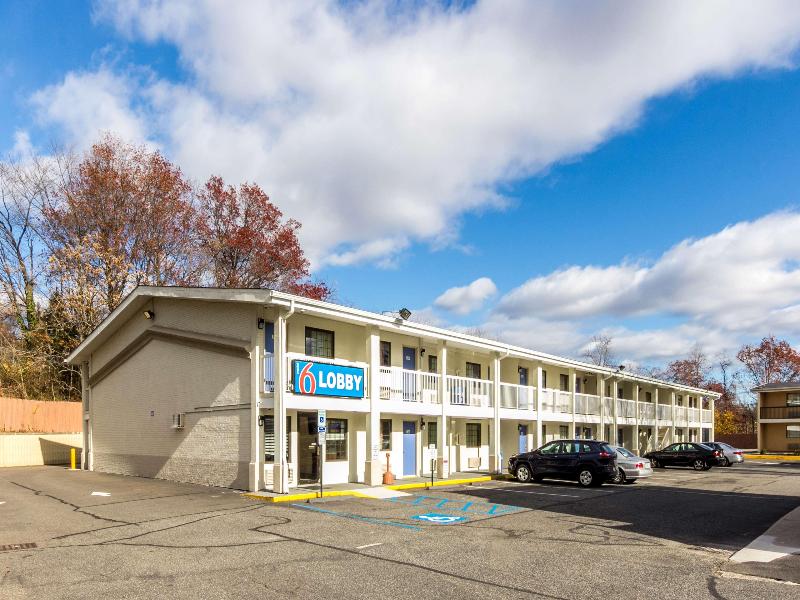 Motel 6 New Brunswick NJ - photo 29
