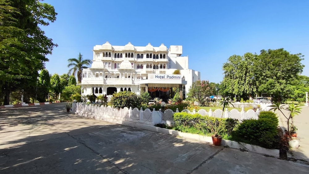Padmini - carbon neutral hotel in Chittaurgarh
