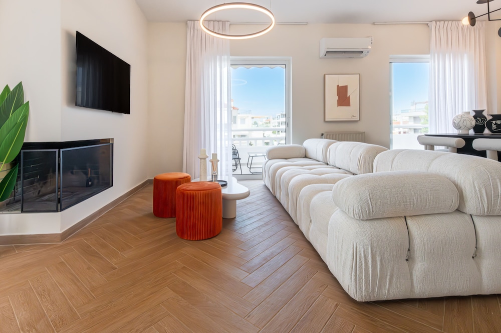 Phaedrus Living: Glyfada Seaview Luxury Penthouse — 4-Star Luxury Hotel in Glyfada, Greece
